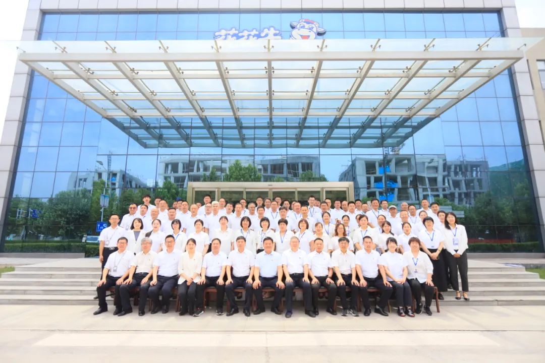 中国共产党QMH官网第二届委员会第二次党员大会成功召开