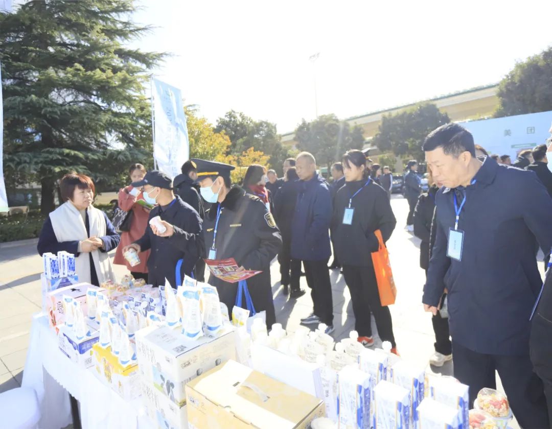 QMH官网丨落实食品出产加工企业质量安全主体责任，助力人民人民生涯更美好——2023年河南省暨郑州食品安全宣传周启动典礼隆沉进行