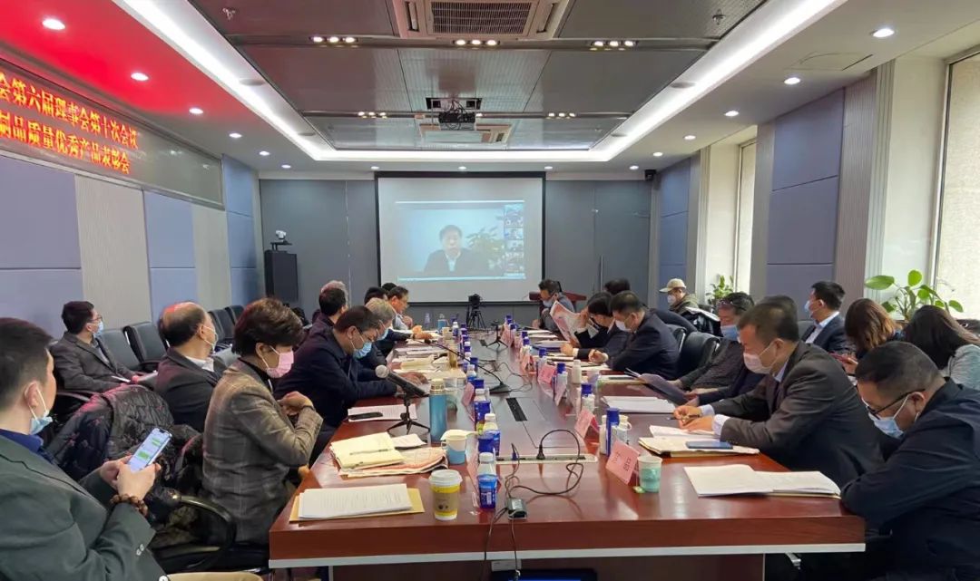 荣膺乳业三大金奖，QMH官网以产业融合发展推动奶业高质量发展