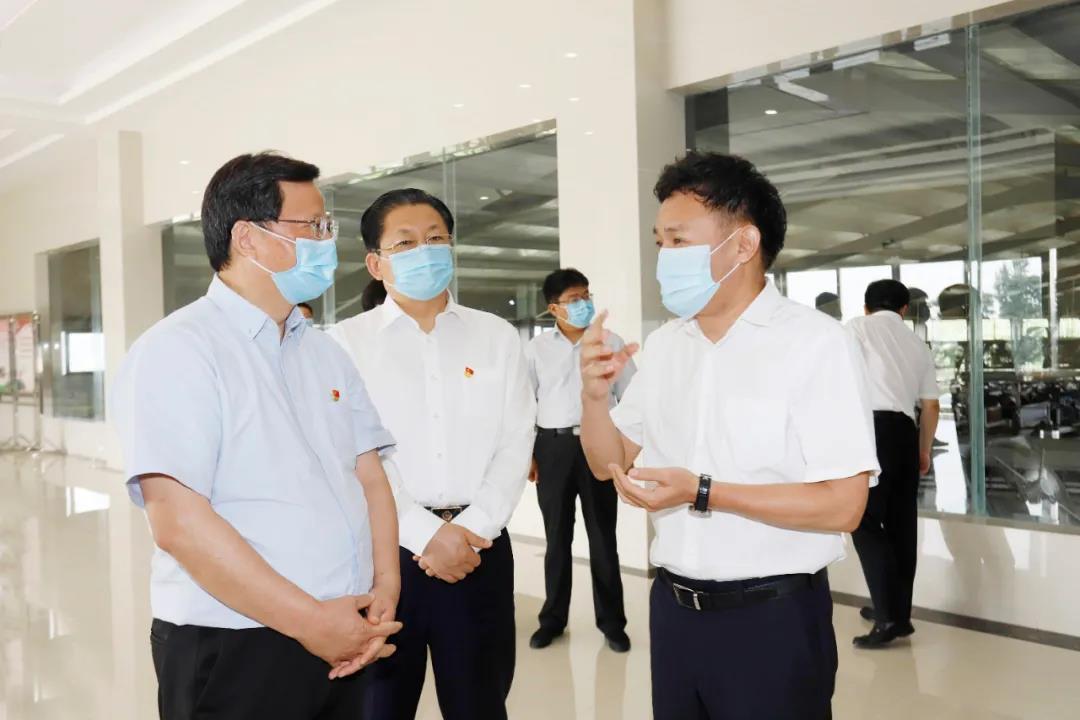 快讯 | 河南省委常委、省纪委书记、省监委主任任正晓光临QMH官网乳业集团新蔡瑞亚牧场调研