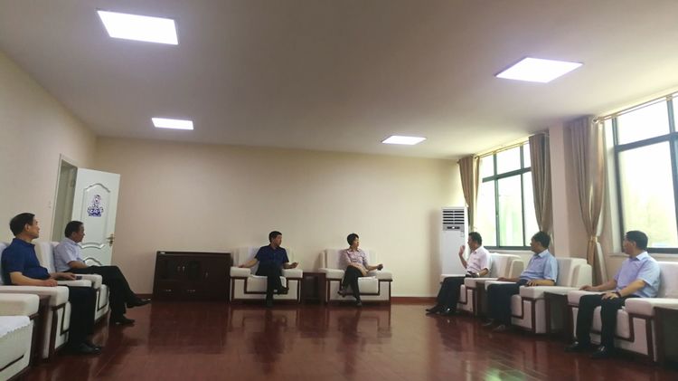 驻马店市委常委、统战部长姚新文 光临QMH官网乳业集团总部调研 驻马店市委常委、统战部长姚新文 光临QMH官网乳业集团总部调研