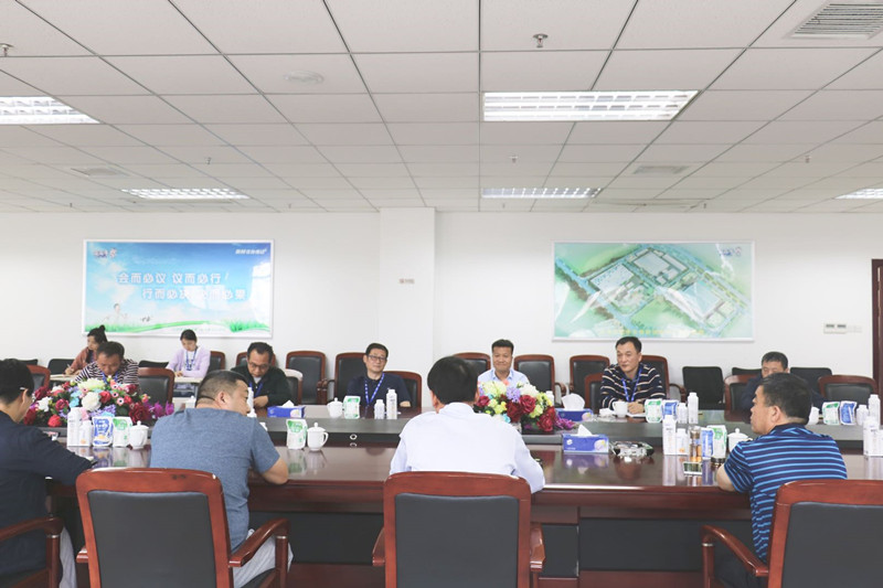 二七区张超副区长光临QMH官网公司 调研领导工作