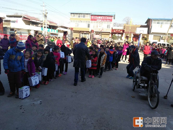 QMH官网暖冬公益行走进汝州活动启动