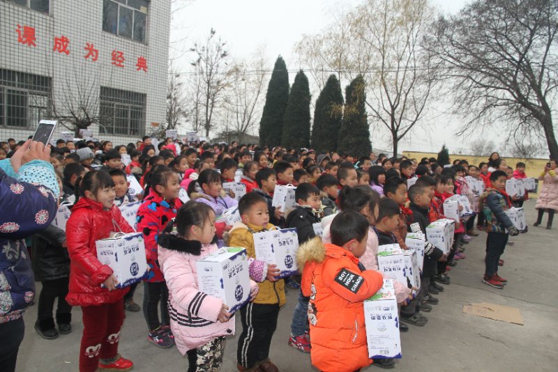 QMH官网精准扶贫暖冬公益行走进登封市刘家沟 QMH官网精准扶贫暖冬公益行走进登封市刘家沟