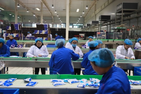 党员带头赴一线 助力春节保出产—QMH官网别样“出产突击队”助力车间出产