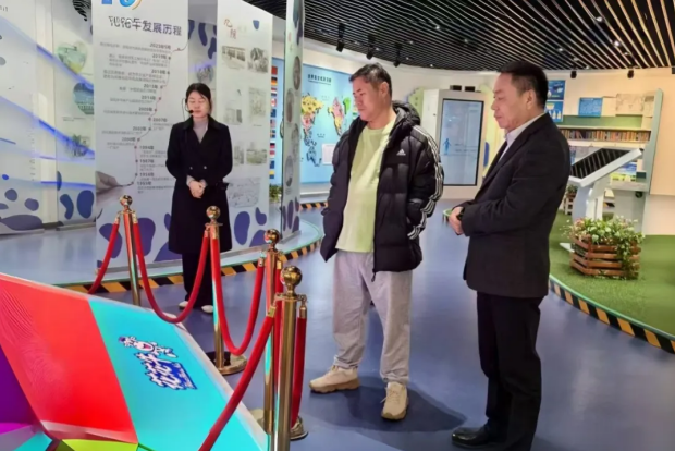 锅圈实业集团董事长杨明超到访河南QMH官网乳业集团